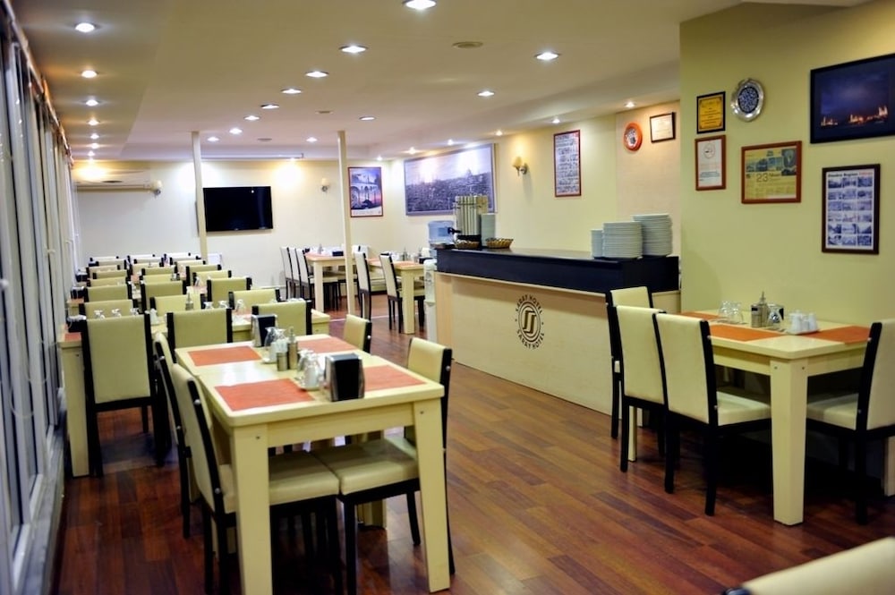 Saray Hotel 36/47