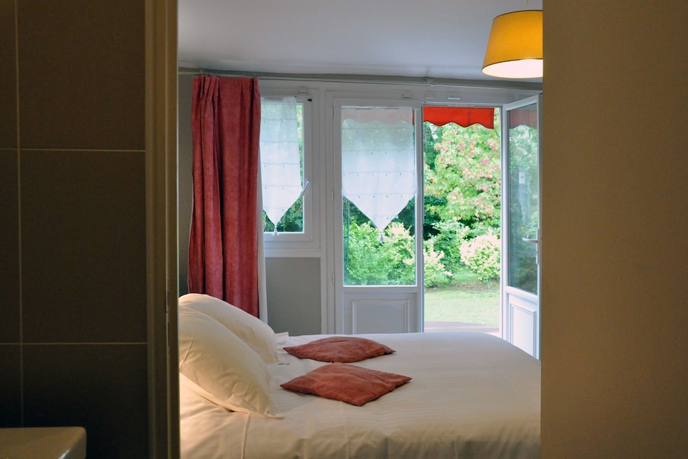 HOSTELLERIE DE LA VIEILLE FERME 40/70