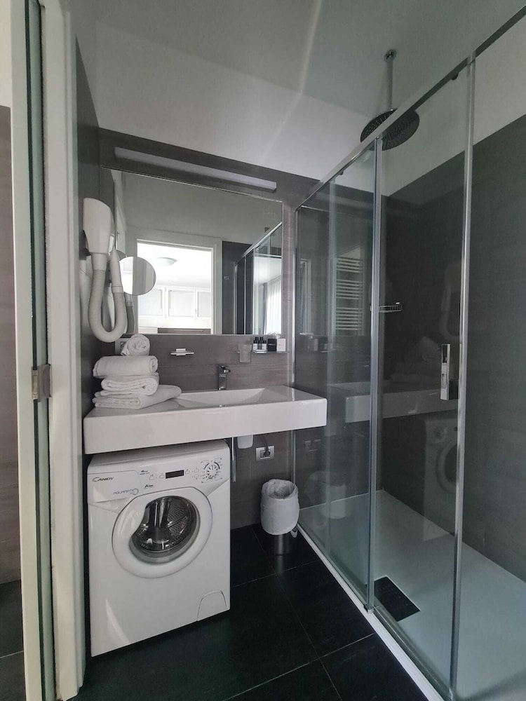 استوديو بمطبخ صغير، Hesperia Hotel & Residence 4/4