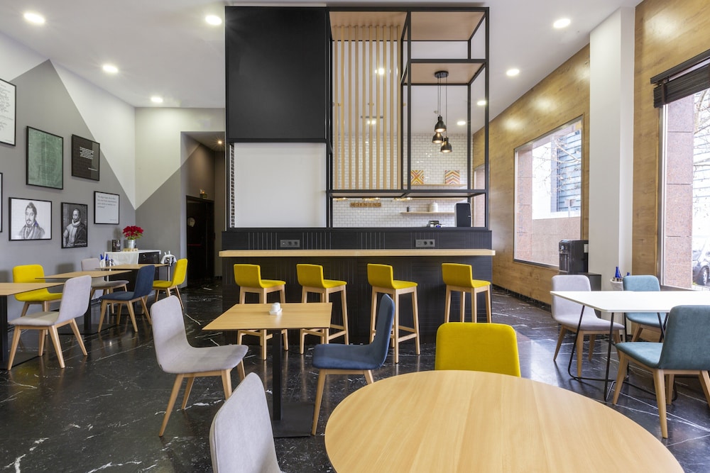restaurant-cafeteria