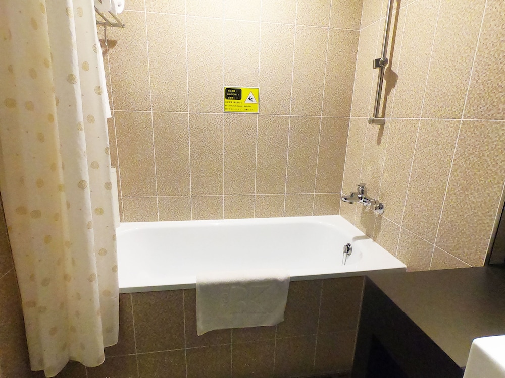 Wholesome Hotel 42/50