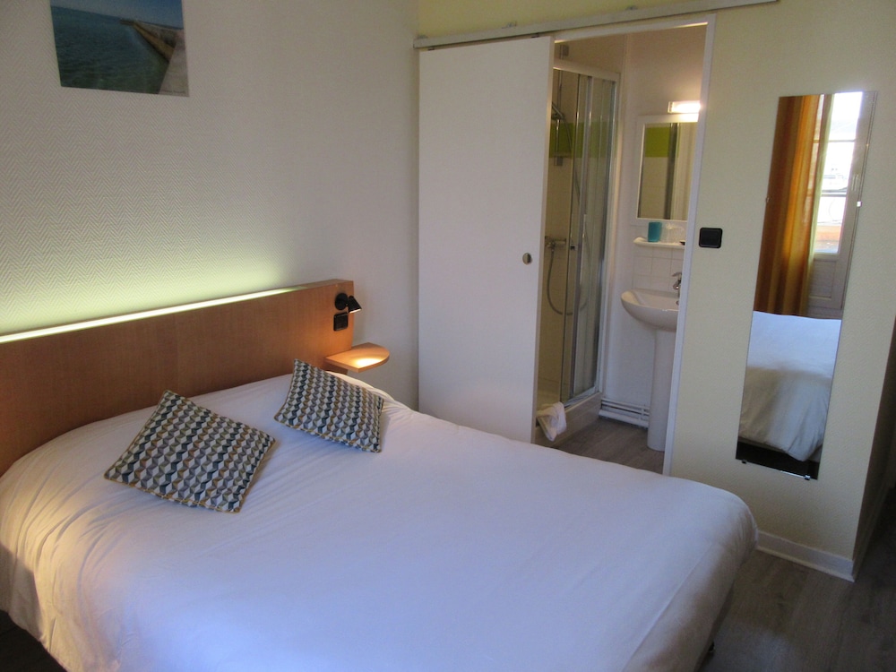 Sorti P Tit Dej Hotel Saintes 7/50
