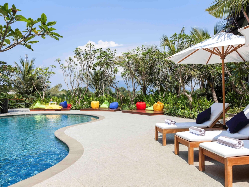 Pullman Ciawi Vimala Hills Resort Spa and Convention 70/76