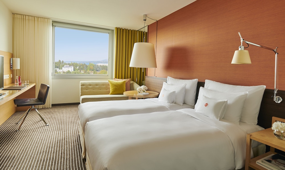 Classic, Twin Beds