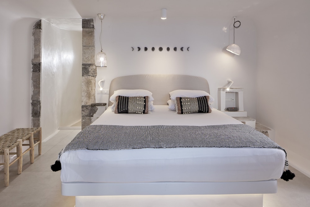 Cosmopolitan Suites - Adults Only 11/50