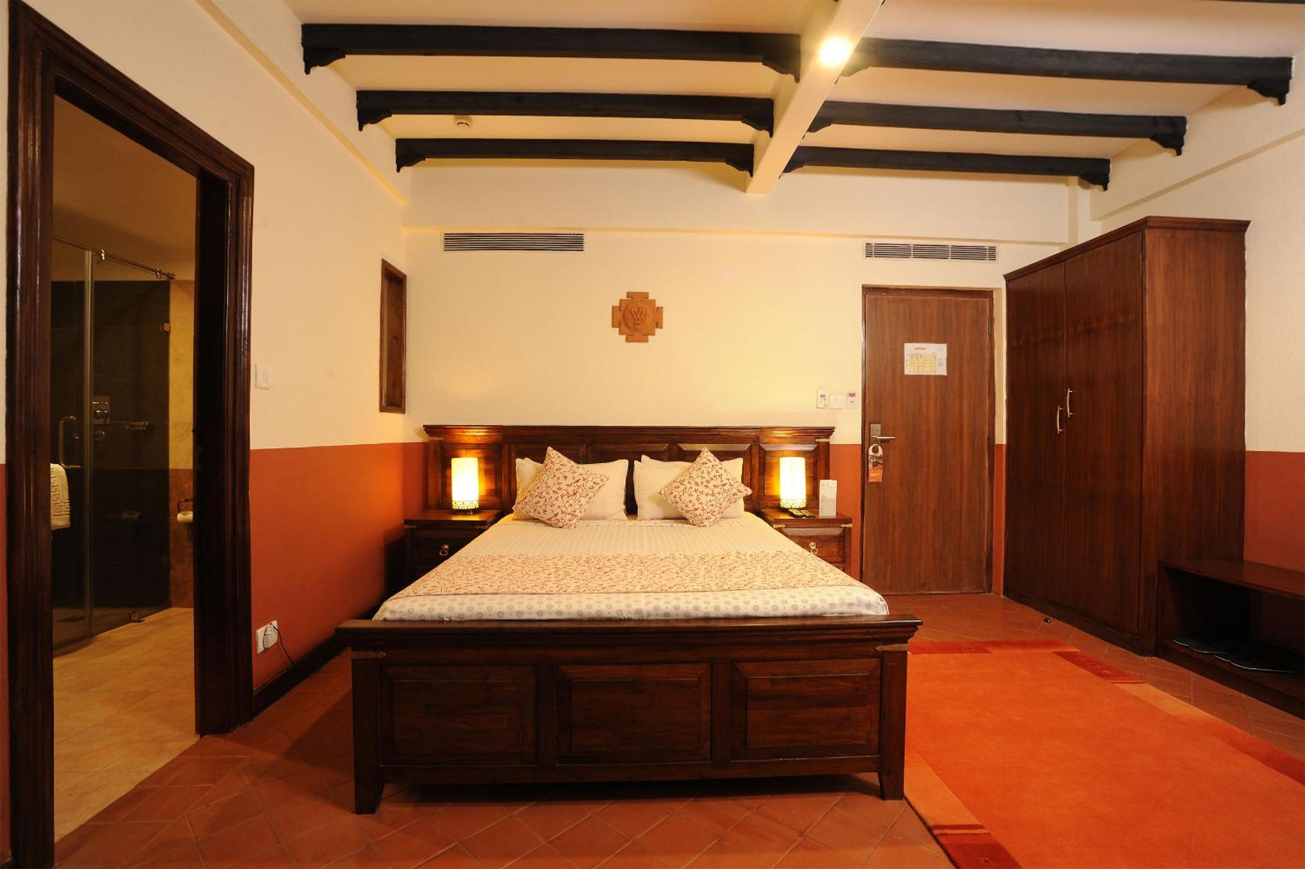 Deluxe, Double or Twin Bed