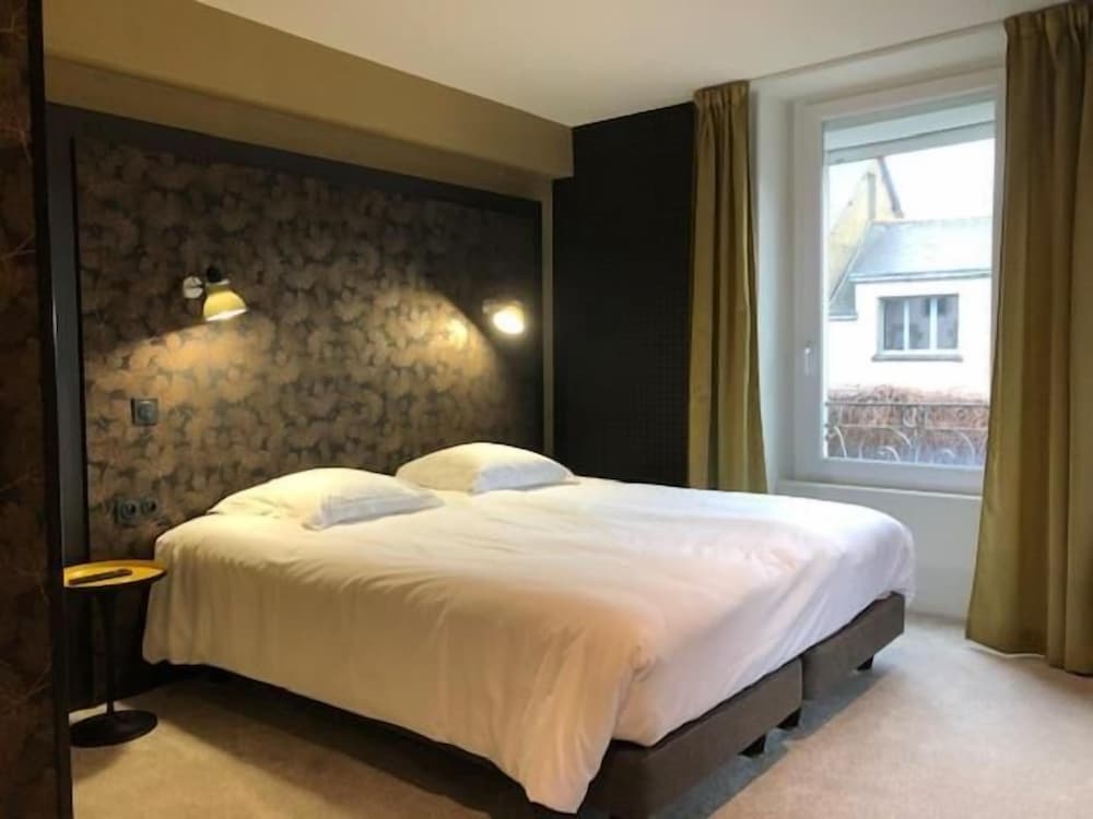 HOTEL LE COBH 5/26