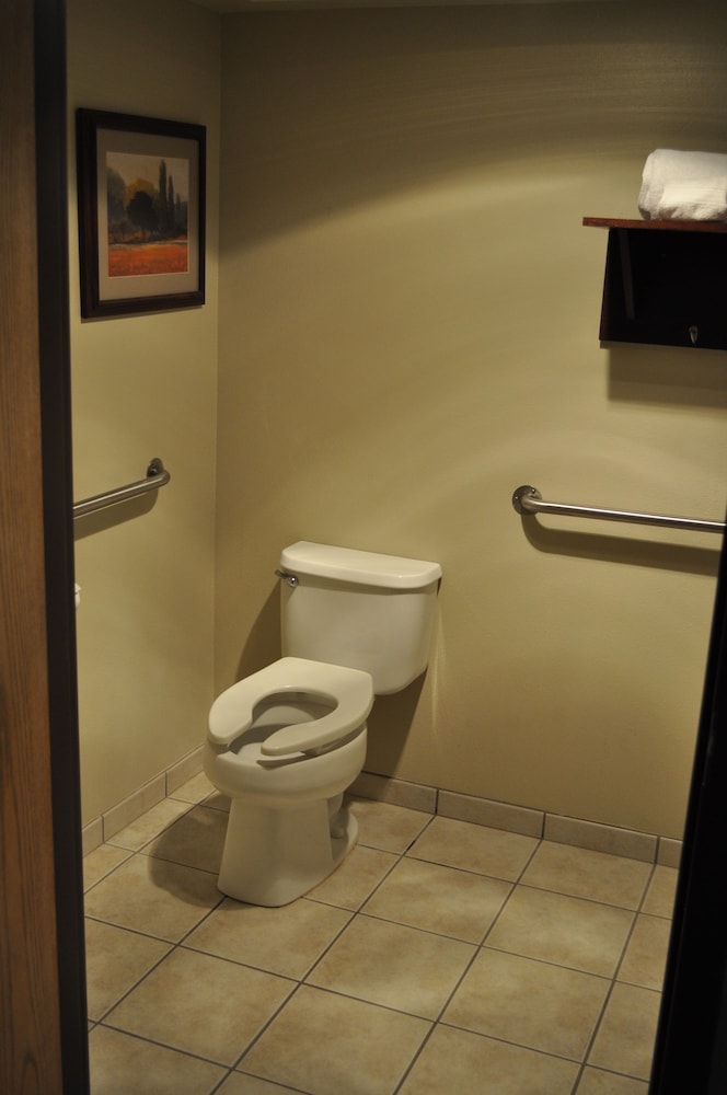 Seaport Inn and Suites 14/38