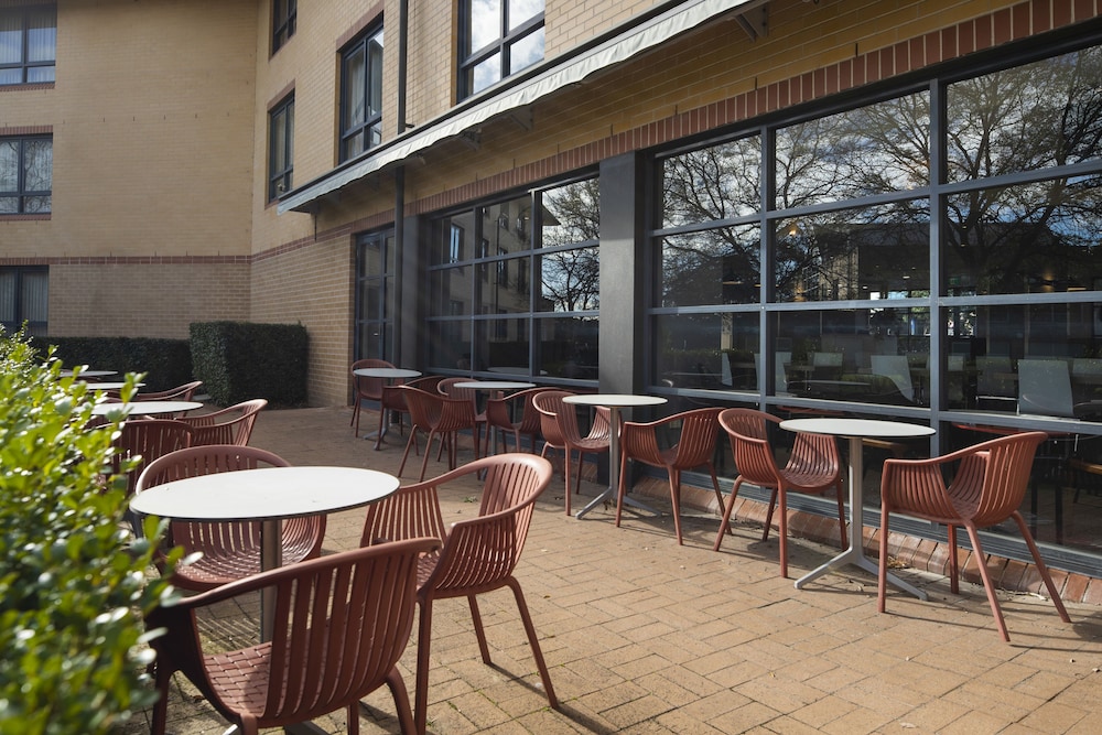 Mercure Sydney Macquarie Park 53/64