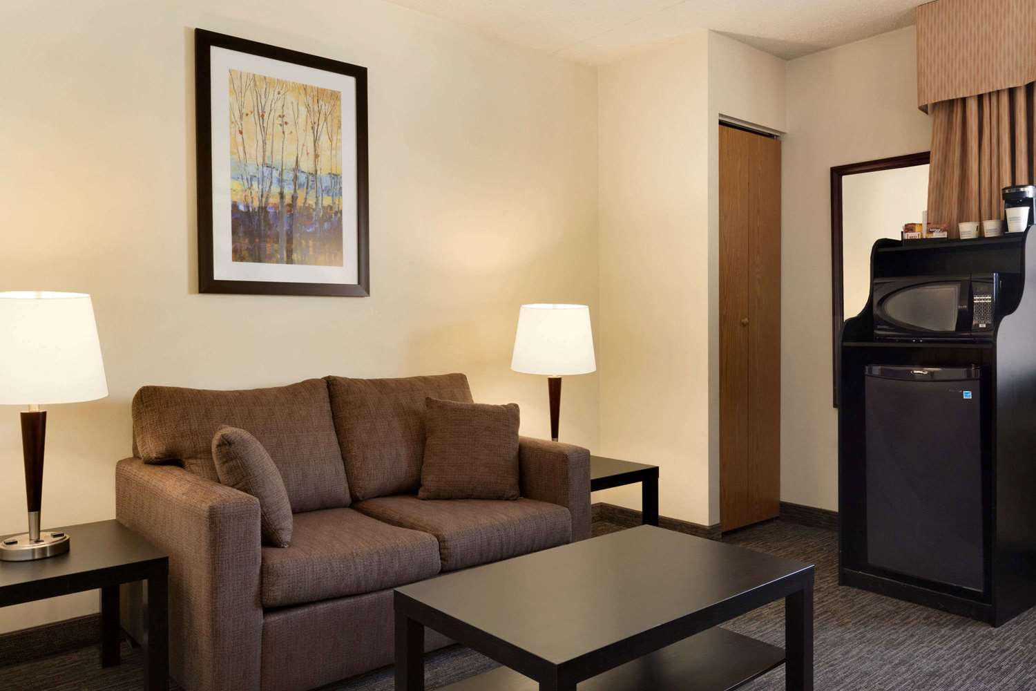 Travelodge by Wyndham Edmonton South 18/40