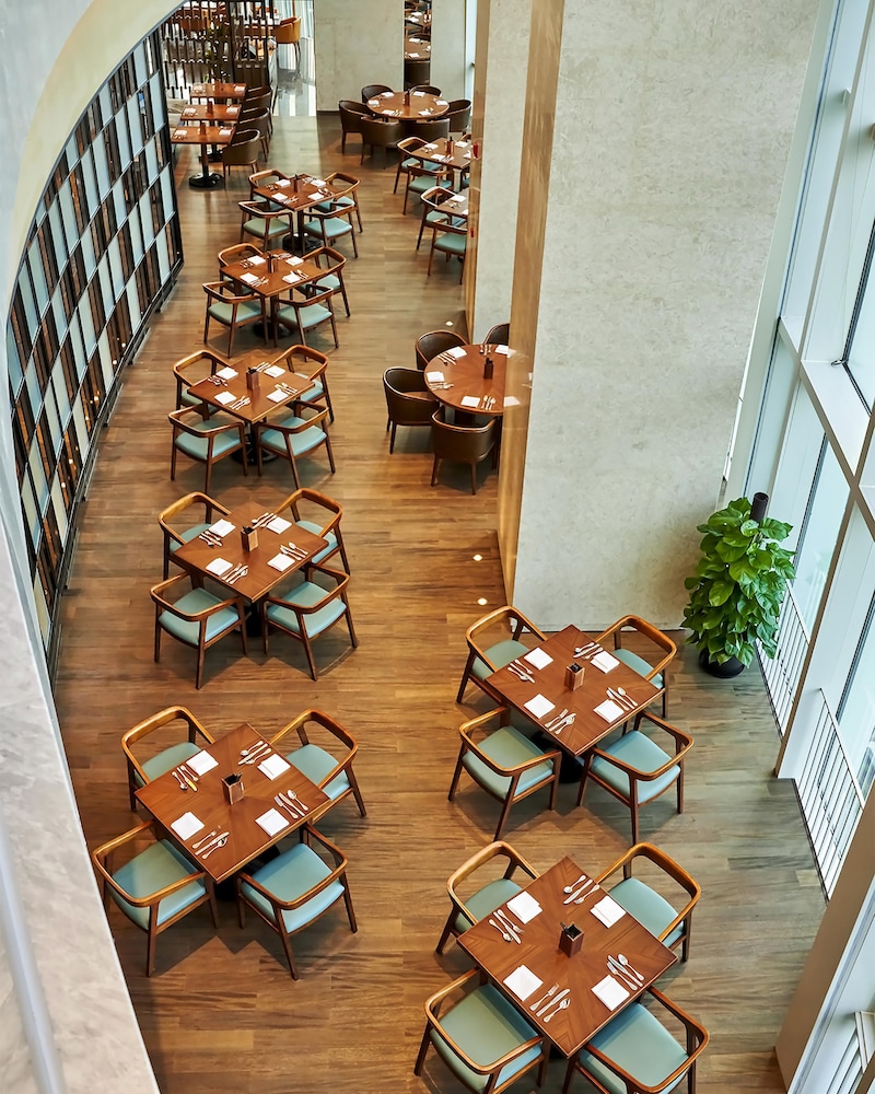 Hyatt Regency Shenzhen Yantian 54/68