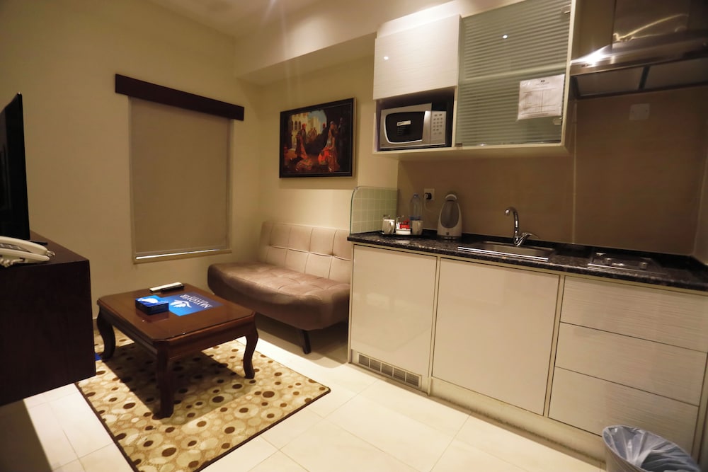Naylover Hotel Suites 10/50