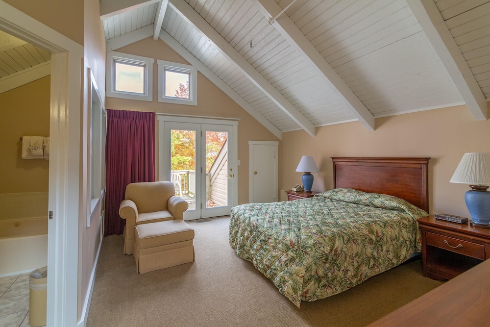 Mountain Villa With Waterpark, Golf, Skiing, Wine Tour Access and More! Massanuttens Shenandoah Vil 16/49