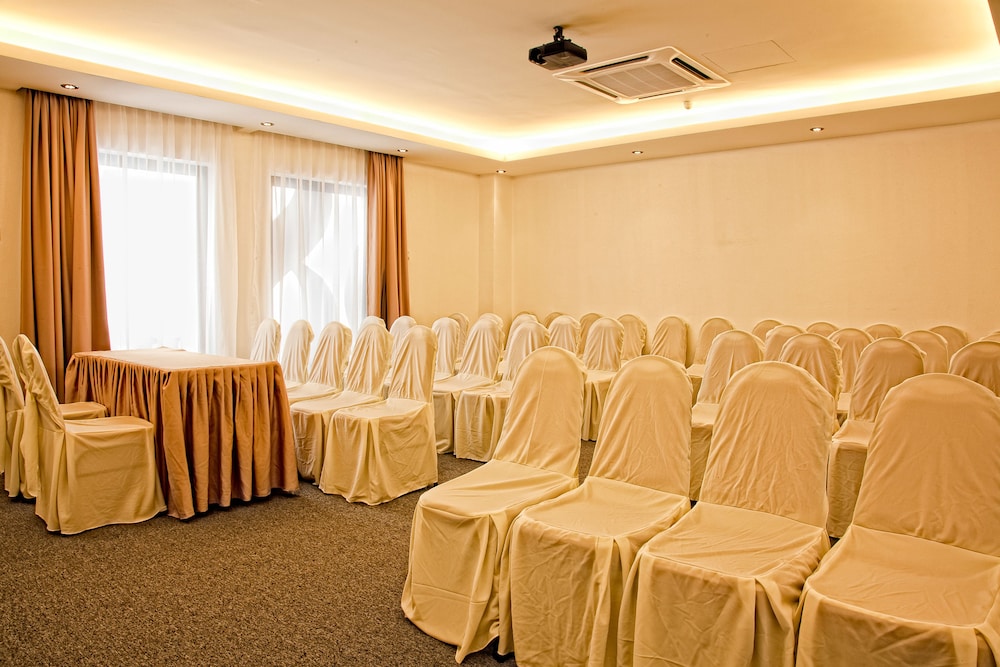 The Leverage Business Hotel (Rawang) 50/62