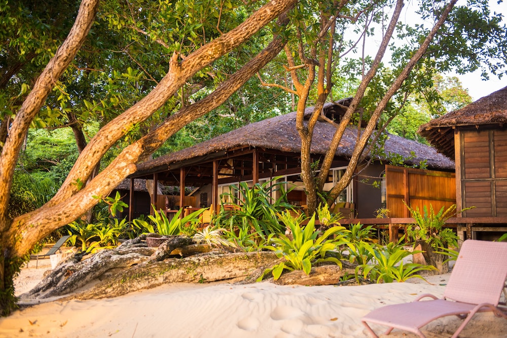 Barrier Beach Resort - Adults Only 46/50
