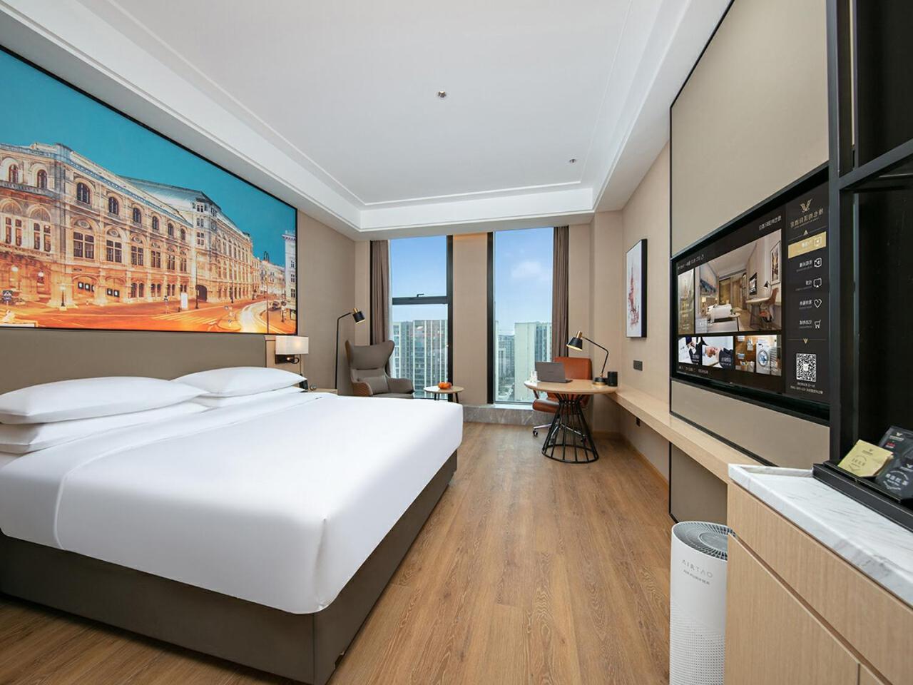 Chengdu Vienna International Hotel (Shuangliu Airport Terminal Beijing Hualian Branch) 12/36