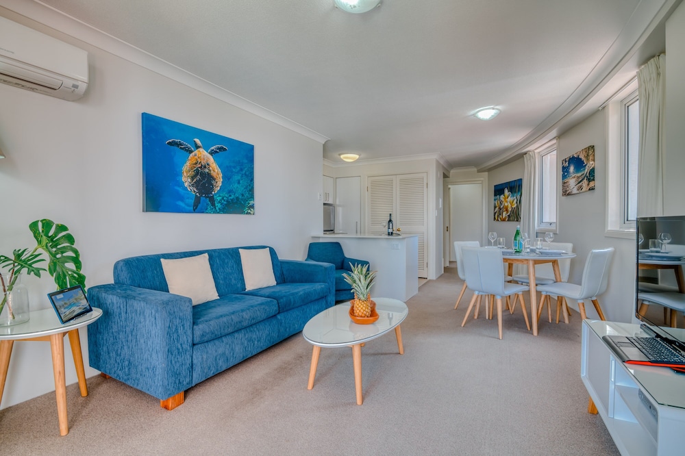 Bel Air on Broadbeach 38/50