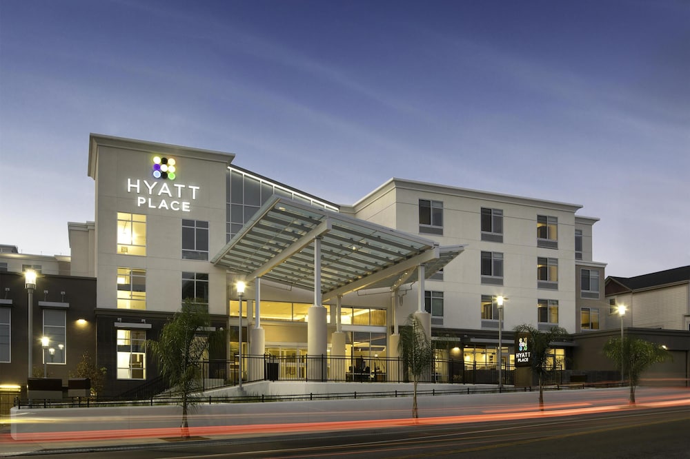 Hyatt Place Santa Cruz 40/49
