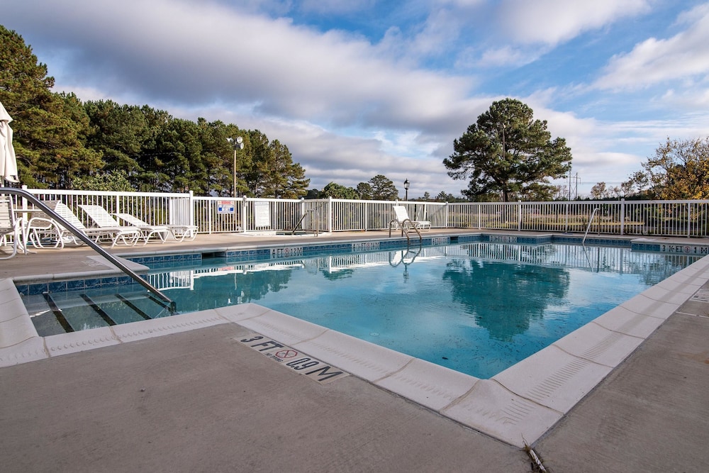 Econo Lodge Selma - Smithfield 1/25
