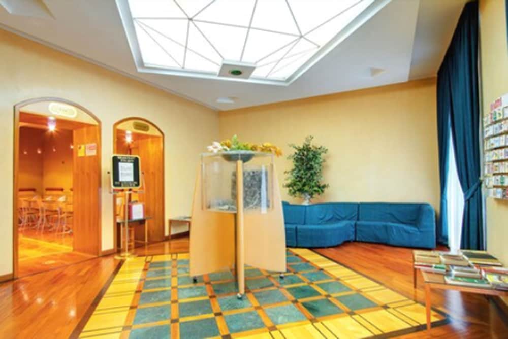 Hotel Corot 20/33