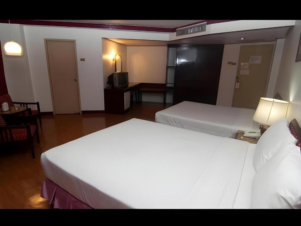 Florida Hotel 10/32