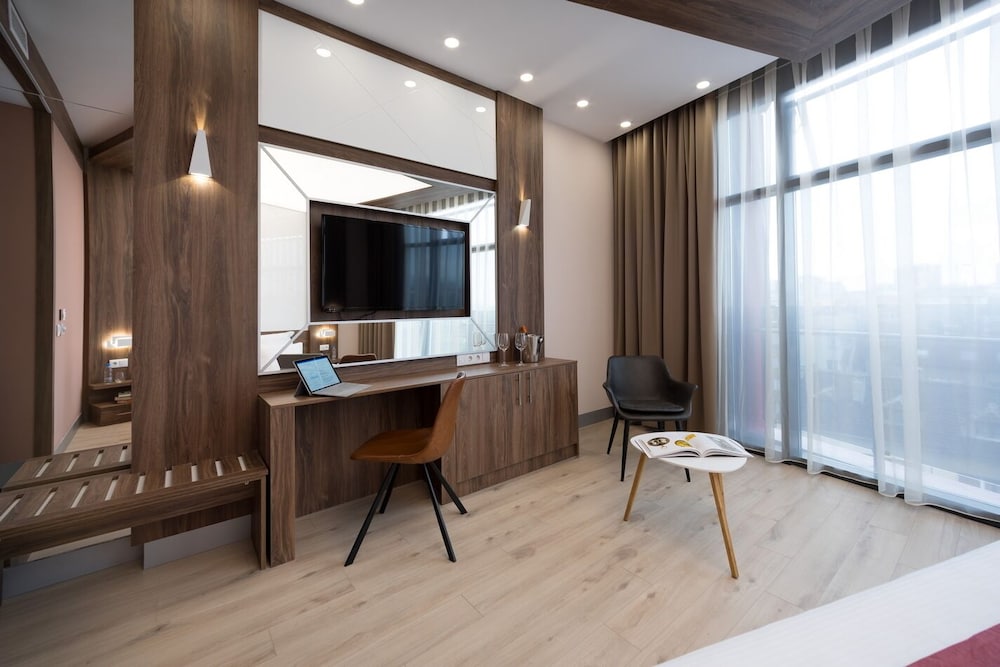B1 Boutique Hotel Sofia 37/40