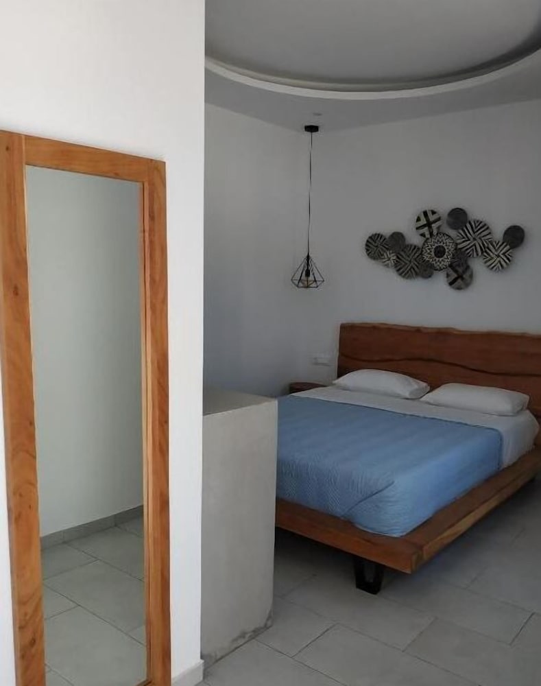 Nikos Rooms 15/50