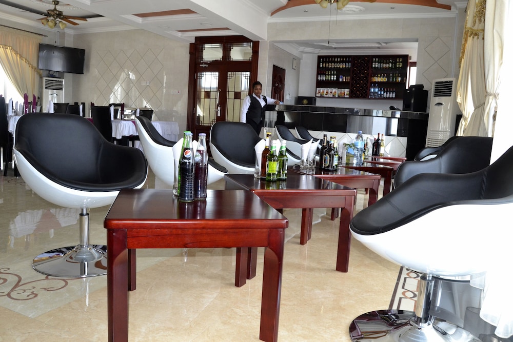 Lantana Hotel 41/46