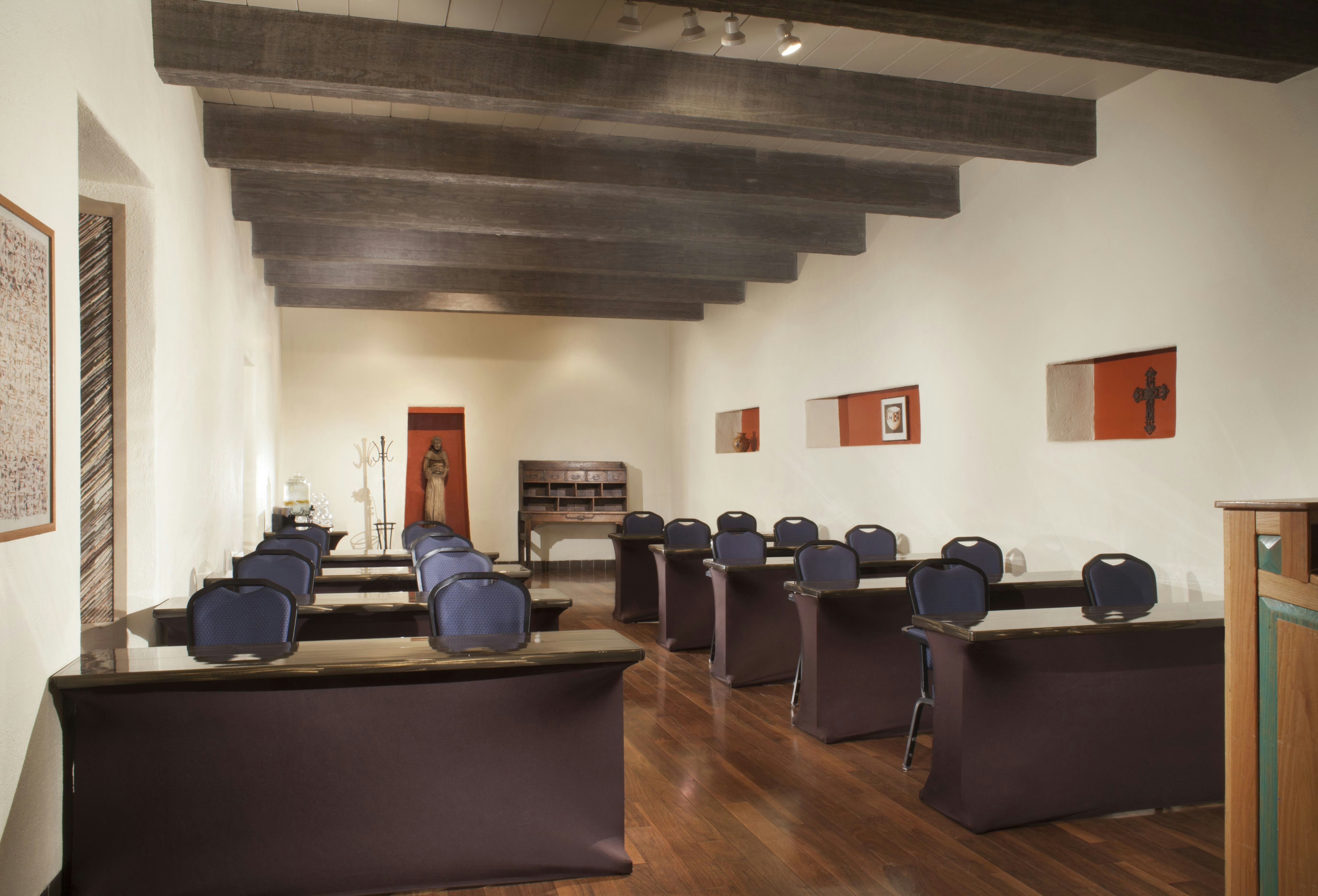 HILTON SANTA FE HISTORIC PLAZA 62/70