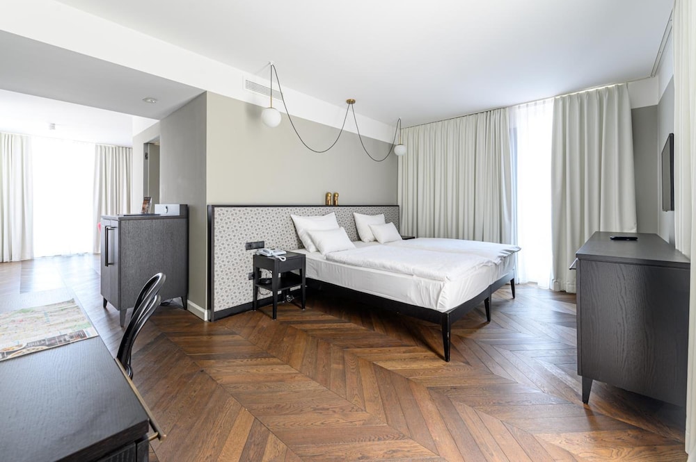 Hotel Caroline 14/60