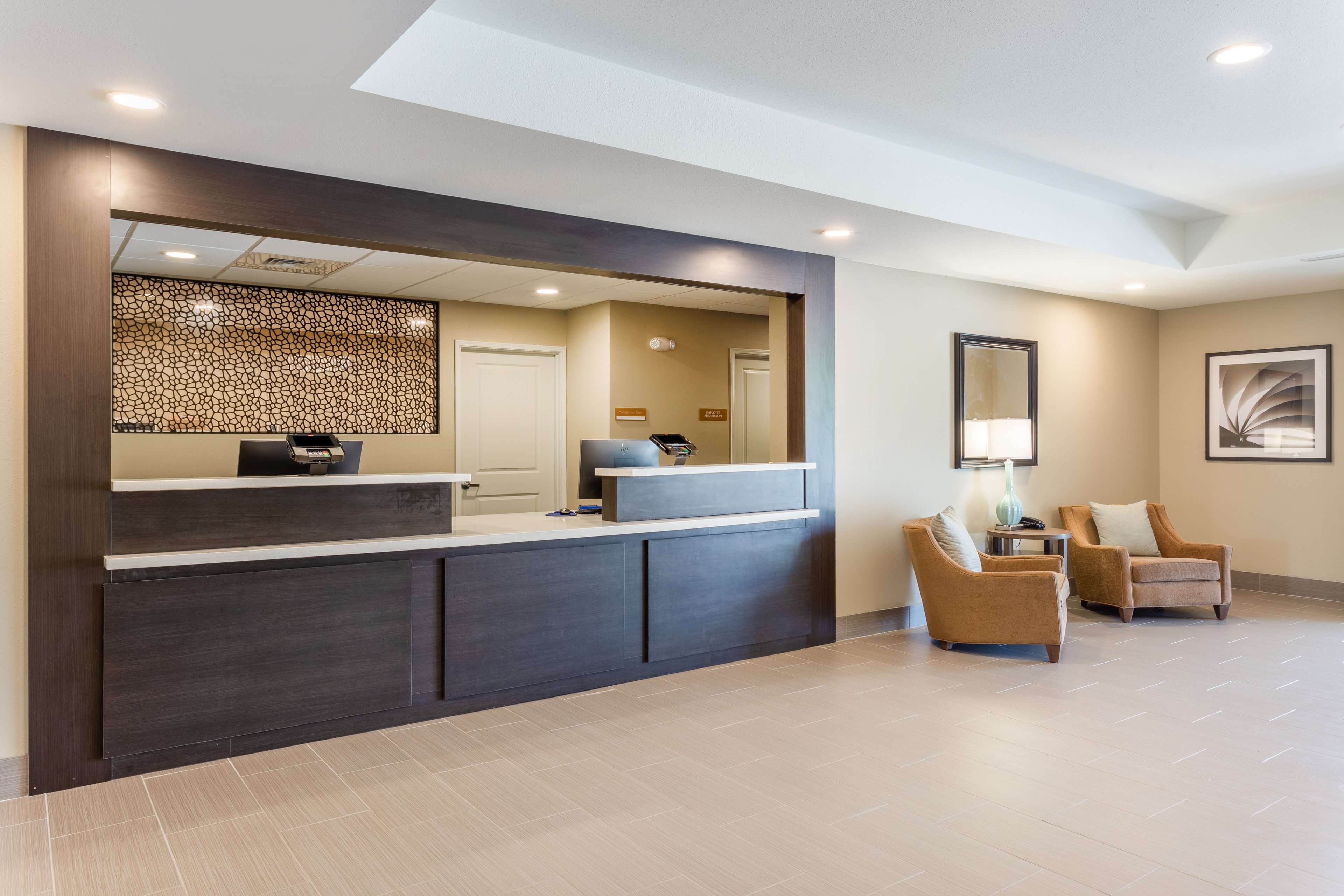 Candlewood Suites Davenport 2/13