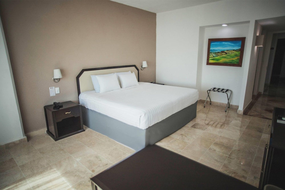 Junior Suite, King Bed