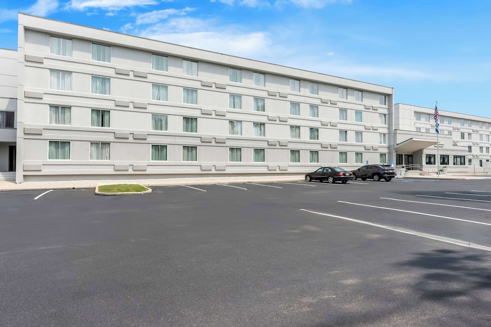 Sonesta Essential Atlantic City West 66/78