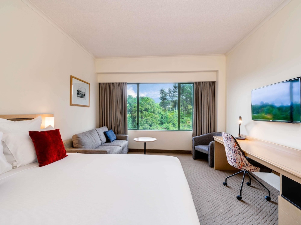ROOM, KING BED, CITY VIEW, ACCESSIBLE