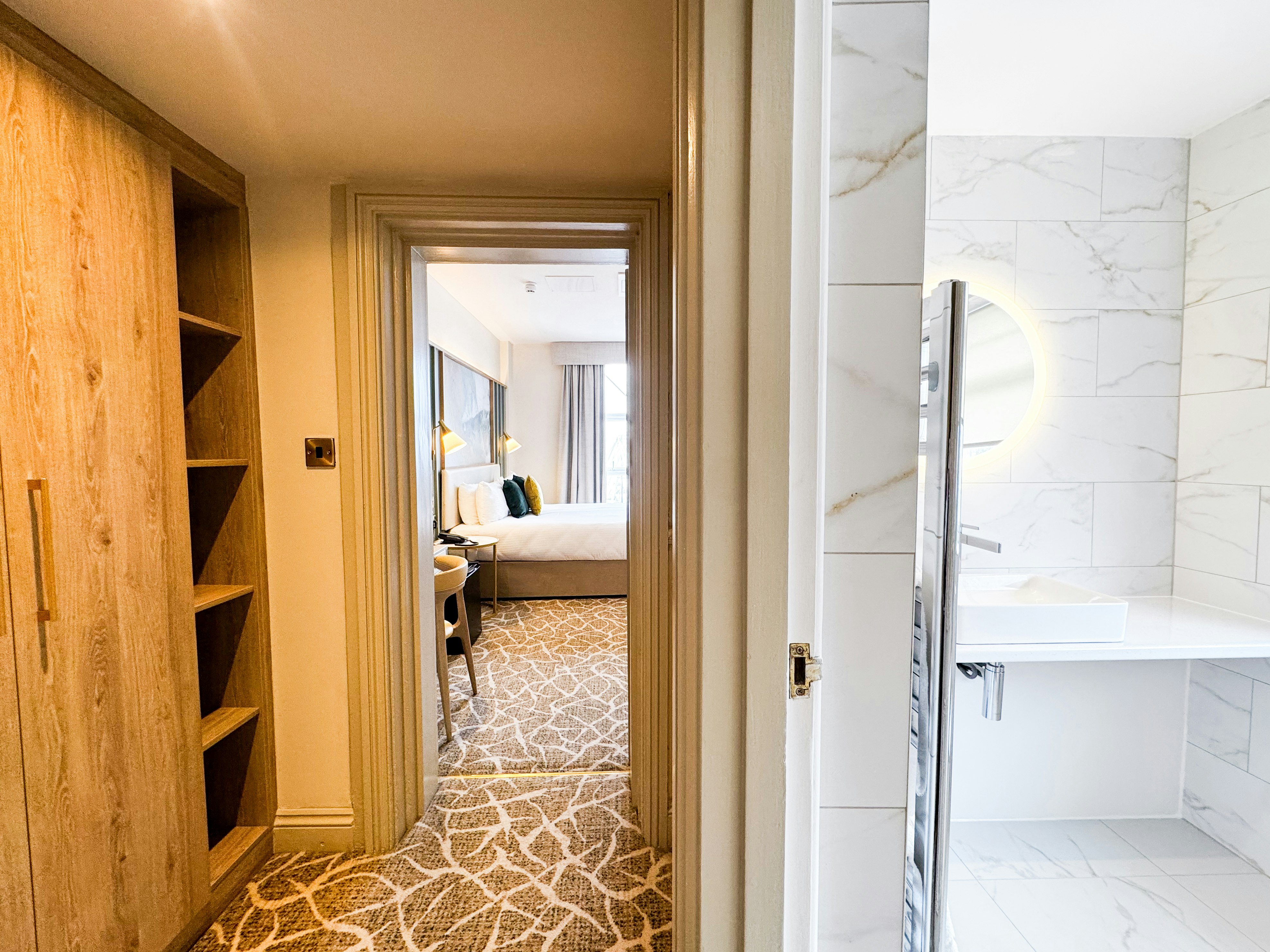 Hermitage Hotel 37/38