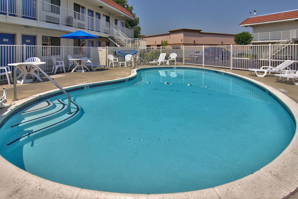 Motel6 West Sacramento, CA 51/60