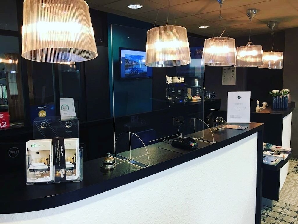 Brit Hotel Binic 23/60