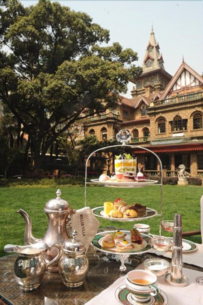 Heng Shan Moller Villa Hotel 8/50