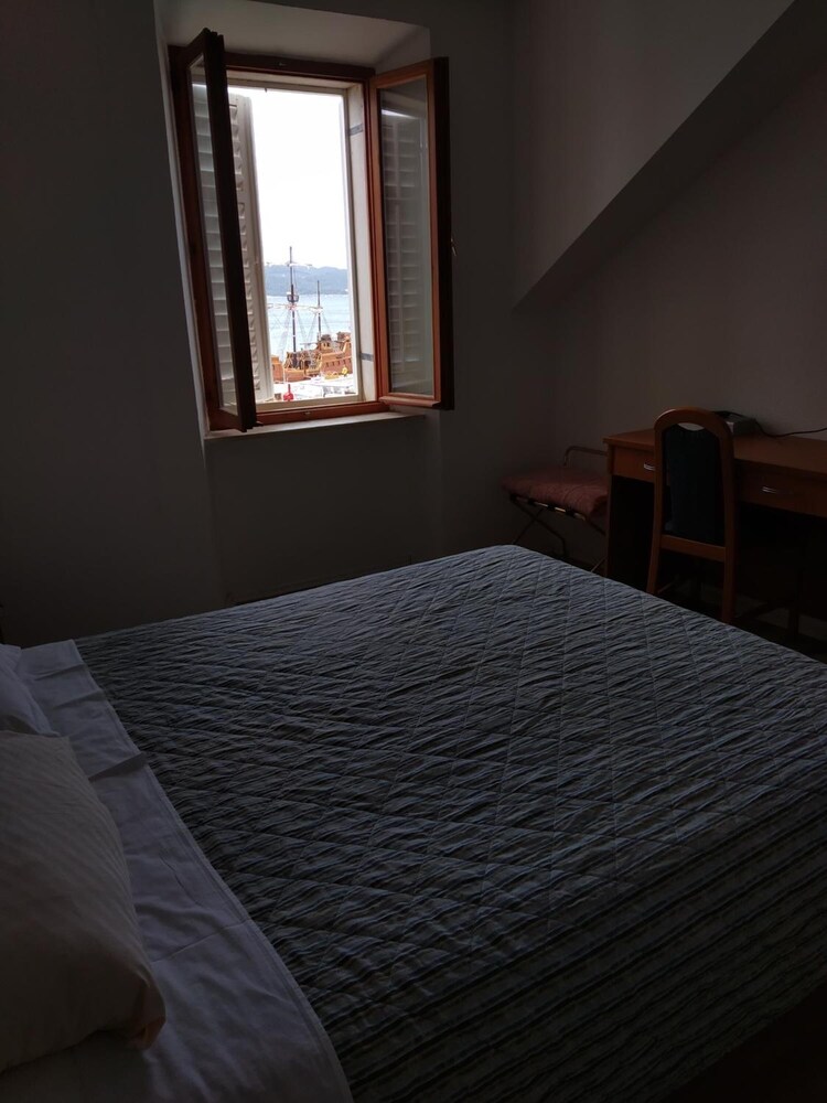 Hotel Glavovic 22/53