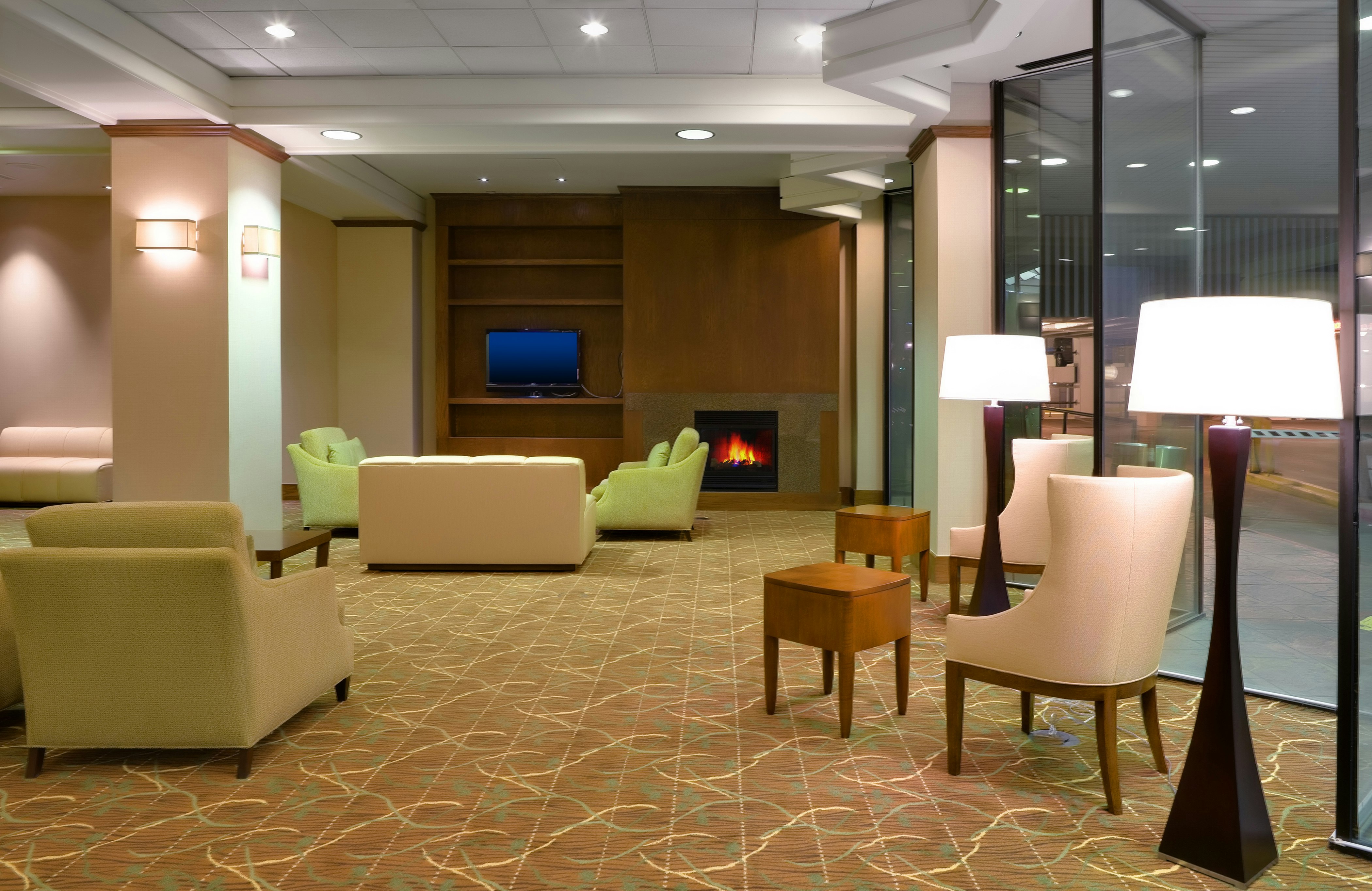 Doubletree by Hilton Hotel Omaha Downtown 53/58