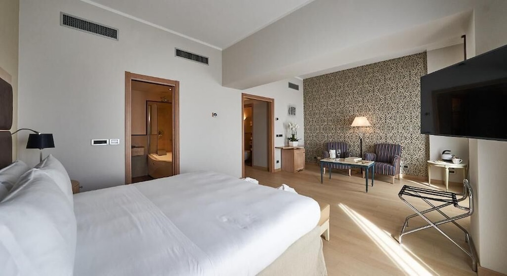 Hotel Astoria 7/39