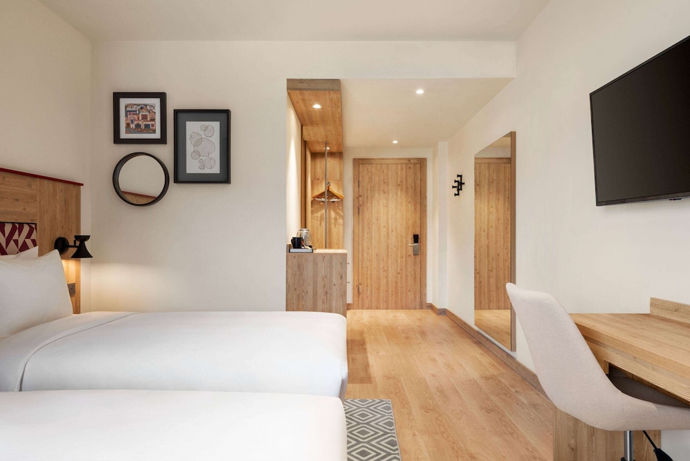 Ramada Encore by Wyndham Zomin 16/41