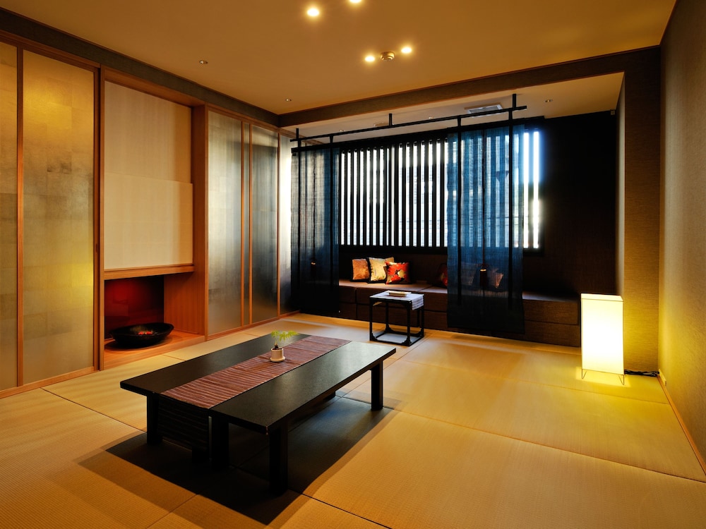 Gion Shinmonso 30/52
