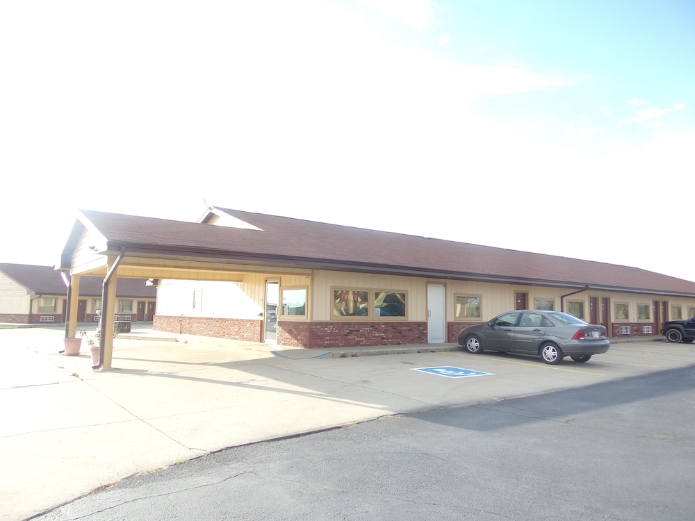 Huggy Bear Motel 9/16