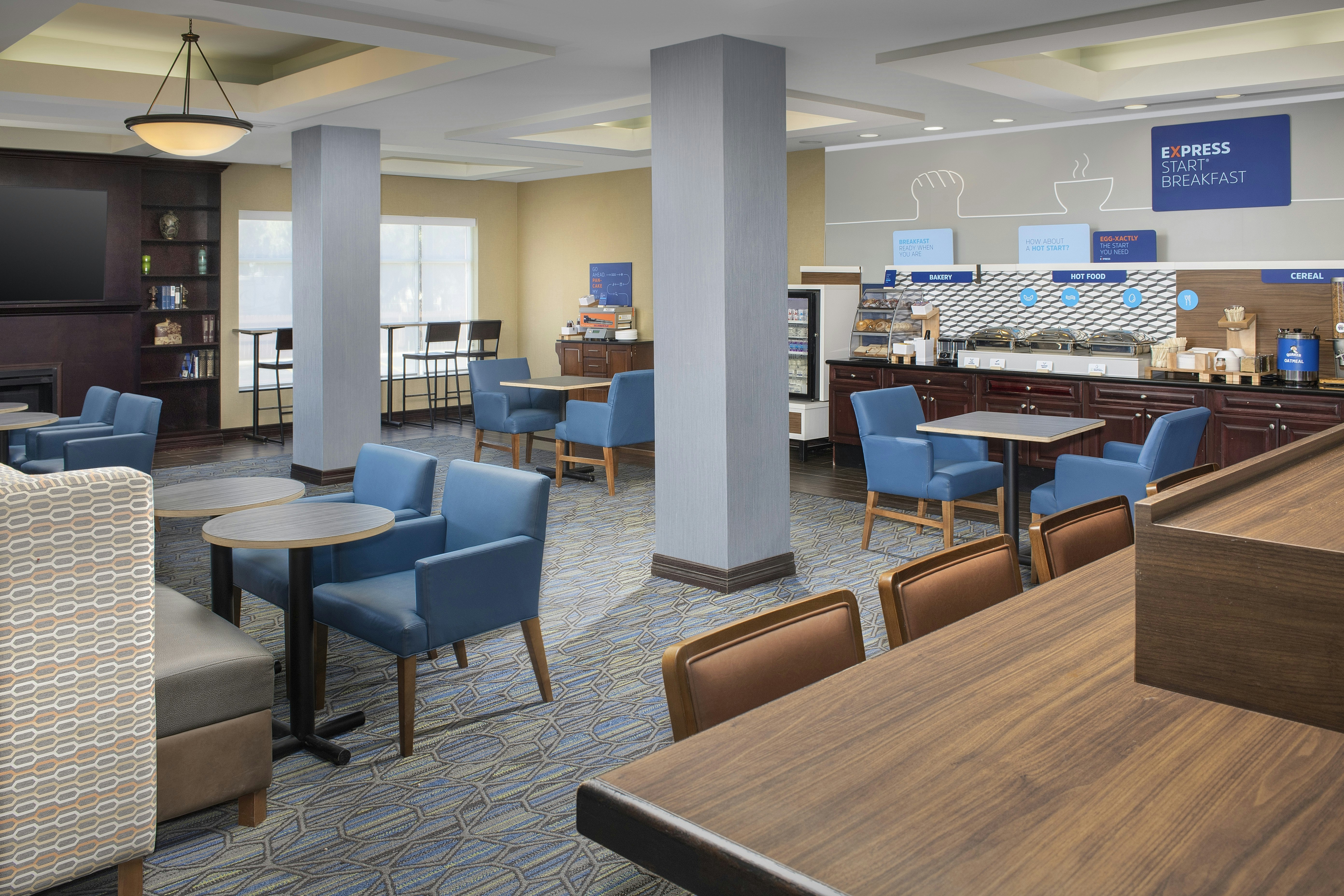 Holiday Inn Express Hotel Suites Uvalde 41/55