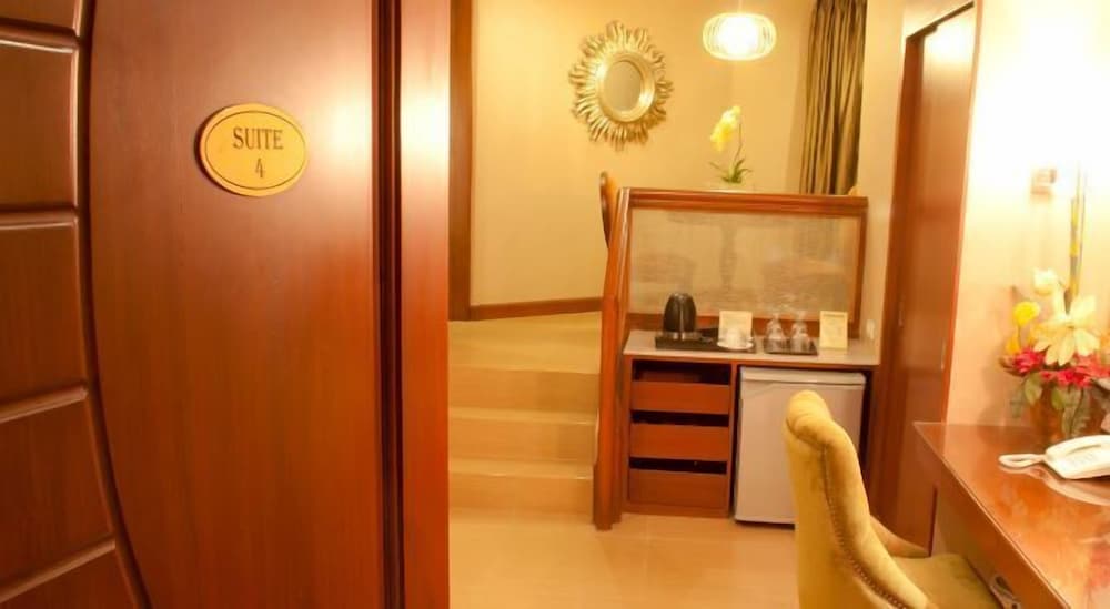 Royal Garden Hotel 17/44