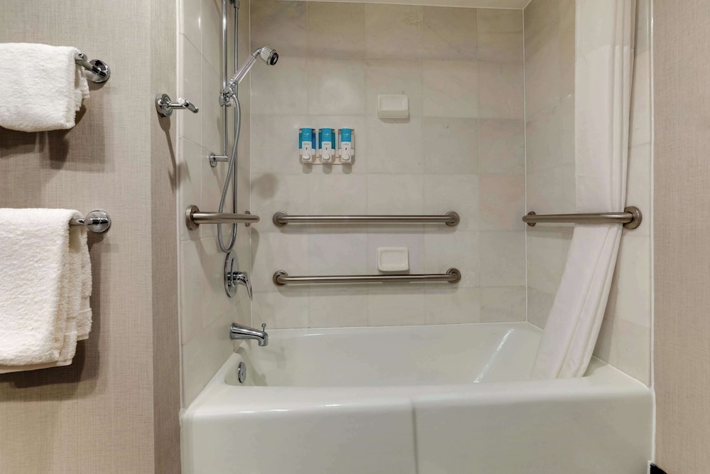 DRURY INN AND SUITES ATLANTA MARIETTA 48/50