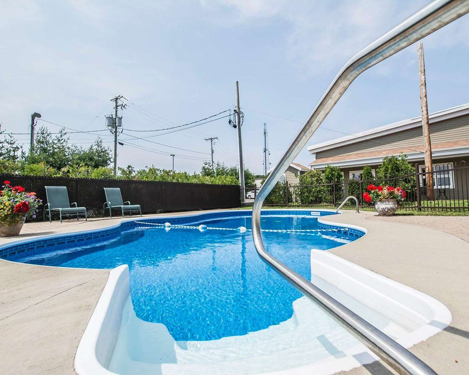 Econo Lodge Inn & Suites Montmagny QC 17/18