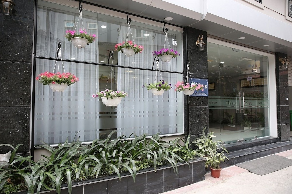 V House 6 Serviced Apartment 4/41
