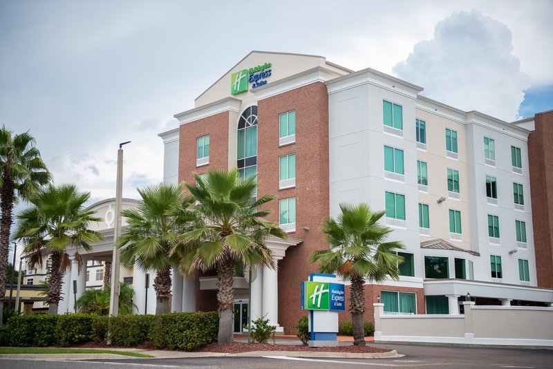 Holiday Inn Express Hotel & Suites Chaffee - Jacksonville West 2/49